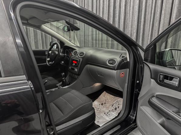Ford Focus II Рестайлинг с пробегом 2011 года, цена 615 000 рублей, 264000 км, седан, Автокод Объявления
