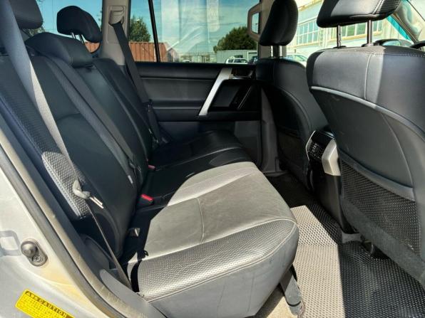 Toyota Land Cruiser Prado 150 Series с пробегом 2011 года, цена 2 199 000 рублей, 327618 км, внедорожник, Автокод Объявления