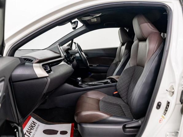 Toyota C-HR I с пробегом 2018 года, цена 1 900 000 рублей, 141424 км, внедорожник, Автокод Объявления