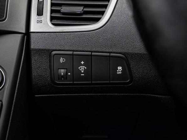 Hyundai Elantra V (MD) с пробегом 2012 года, цена 898 000 рублей, 216737 км, седан, Автокод Объявления