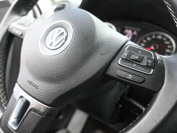 Volkswagen Tiguan I Рестайлинг с пробегом 2015 года, цена 1 599 900 рублей, 159348 км, внедорожник, Автокод Объявления