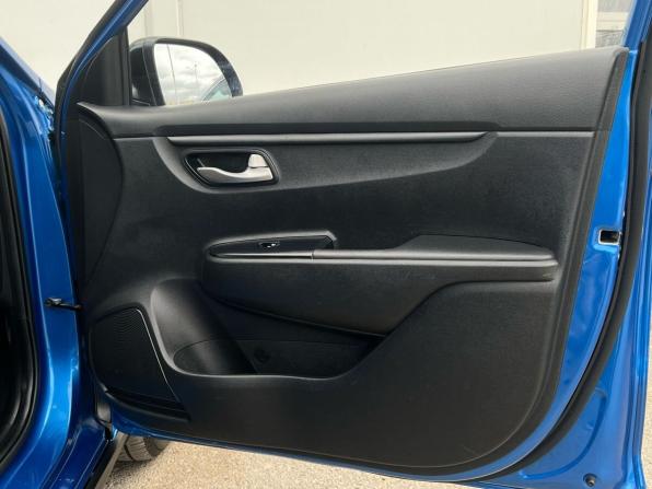 Kia Rio IV с пробегом 2019 года, цена 999 000 рублей, 175095 км, хэтчбек, Автокод Объявления
