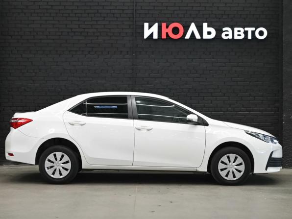 Toyota Corolla XI (E160 E170 E180) Рестайлинг 1 с пробегом 2016 года, цена 1 370 000 рублей, 116751 км, седан, Автокод Объявления
