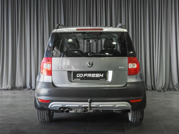 Skoda Yeti I с пробегом 2013 года, цена 799 000 рублей, 227277 км, внедорожник, Автокод Объявления