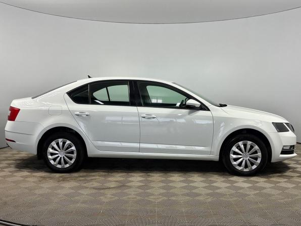 Skoda Octavia III (A7) Рестайлинг с пробегом 2019 года, цена 1 990 000 рублей, 72326 км, лифтбек, Автокод Объявления