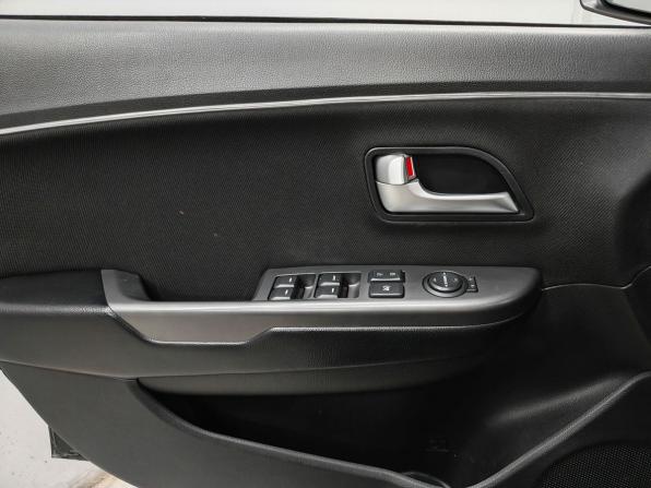Kia Rio III Рестайлинг с пробегом 2017 года, цена 1 258 000 рублей, 88343 км, седан, Автокод Объявления