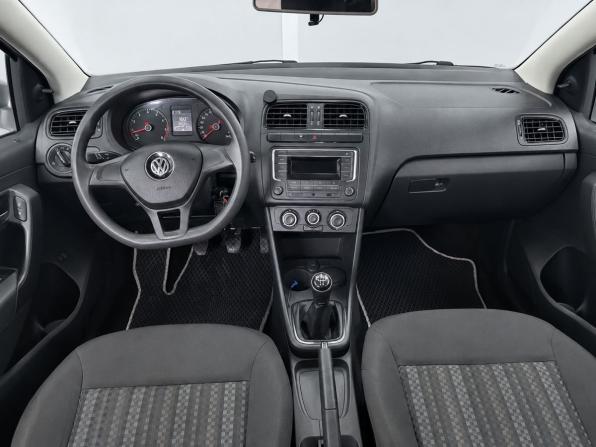 Volkswagen Polo V Рестайлинг с пробегом 2018 года, цена 1 049 000 рублей, 98020 км, седан, Автокод Объявления