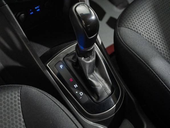 Hyundai Solaris I Рестайлинг с пробегом 2015 года, цена 849 500 рублей, 208845 км, хэтчбек, Автокод Объявления