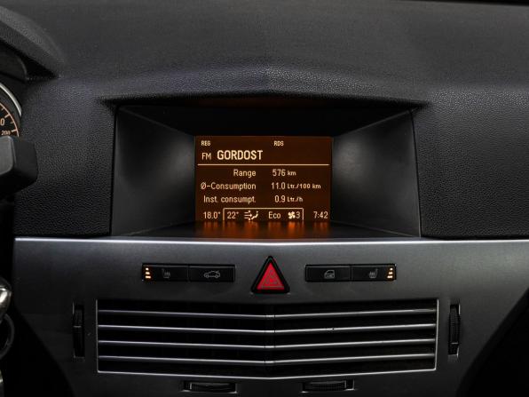 Opel Astra H Рестайлинг с пробегом 2013 года, цена 899 000 рублей, 97412 км, седан, Автокод Объявления