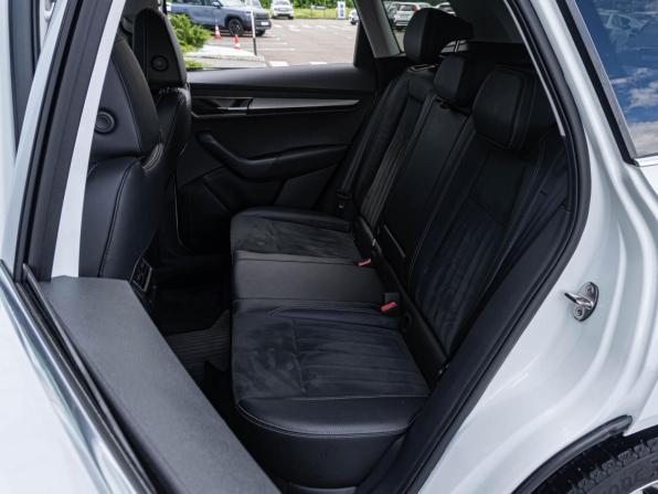Skoda Karoq I с пробегом 2021 года, цена 2 349 000 рублей, 57531 км, внедорожник, Автокод Объявления