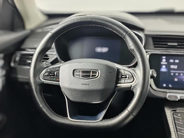 Geely Atlas Pro с пробегом 2023 года, цена 1 990 000 рублей, 63382 км, внедорожник, Автокод Объявления