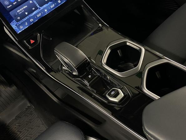 Geely Atlas II с пробегом 2024 года, цена 3 050 000 рублей, 10409 км, внедорожник, Автокод Объявления