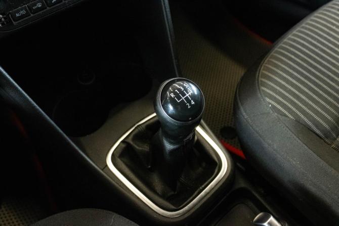 Volkswagen Polo V с пробегом 2013 года, цена 700 000 рублей, 185628 км, седан, Автокод Объявления