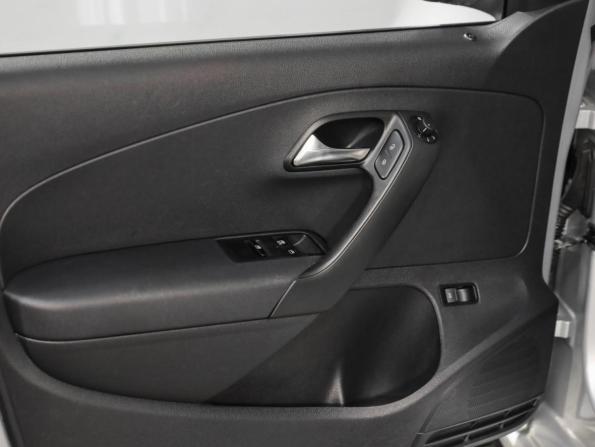 Volkswagen Polo V с пробегом 2015 года, цена 699 000 рублей, 199071 км, седан, Автокод Объявления