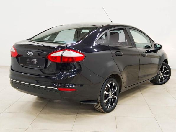 Ford Fiesta Mk6 Рестайлинг с пробегом 2015 года, цена 520 000 рублей, 198283 км, седан, Автокод Объявления