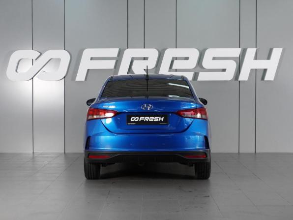 Hyundai Solaris II Рестайлинг с пробегом 2021 года, цена 1 715 000 рублей, 38176 км, седан, Автокод Объявления