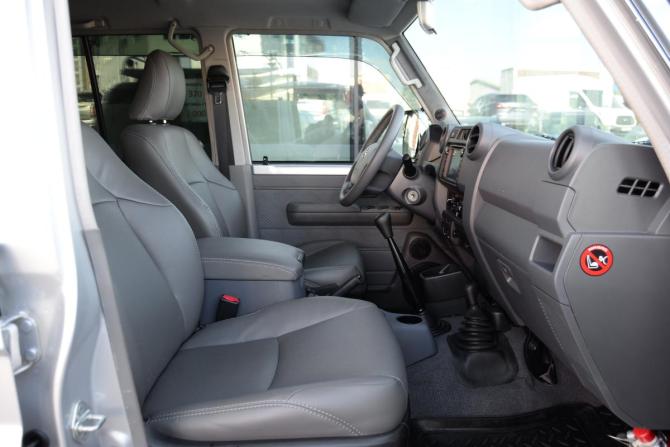 Toyota Land Cruiser 70 Series Рестайлинг 1 с пробегом 2015 года, цена 9 450 000 рублей, 2059 км, внедорожник, Автокод Объявления