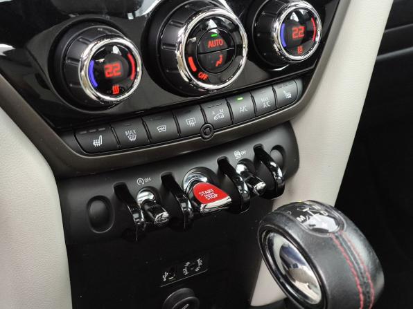 Mini Countryman II с пробегом 2017 года, цена 2 400 000 рублей, 111156 км, внедорожник, Автокод Объявления