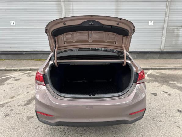 Hyundai Solaris II с пробегом 2019 года, цена 1 099 000 рублей, 163090 км, седан, Автокод Объявления