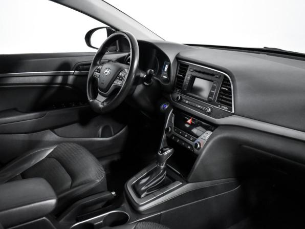 Hyundai Elantra VI (AD) с пробегом 2018 года, цена 1 590 000 рублей, 116000 км, седан, Автокод Объявления