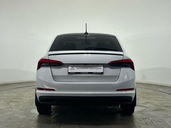Skoda Rapid II с пробегом 2021 года, цена 1 795 000 рублей, 58380 км, лифтбек, Автокод Объявления