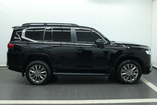 Toyota Land Cruiser 300 Series с пробегом 2021 года, цена 10 390 000 рублей, 61074 км, внедорожник, Автокод Объявления