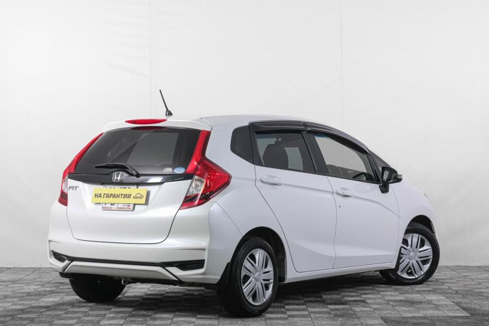 Honda Fit III Рестайлинг Кемерово  - изображение 7