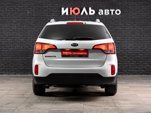 Kia Sorento II Рестайлинг с пробегом 2014 года, цена 1 690 000 рублей, 138080 км, внедорожник, Автокод Объявления