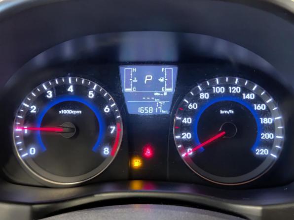 Hyundai Solaris I Рестайлинг с пробегом 2015 года, цена 949 000 рублей, 165763 км, хэтчбек, Автокод Объявления