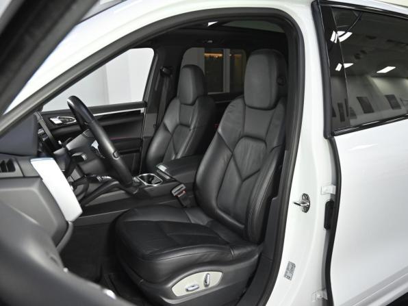 Porsche Cayenne II (958) с пробегом 2013 года, цена 2 349 000 рублей, 136000 км, внедорожник, Автокод Объявления