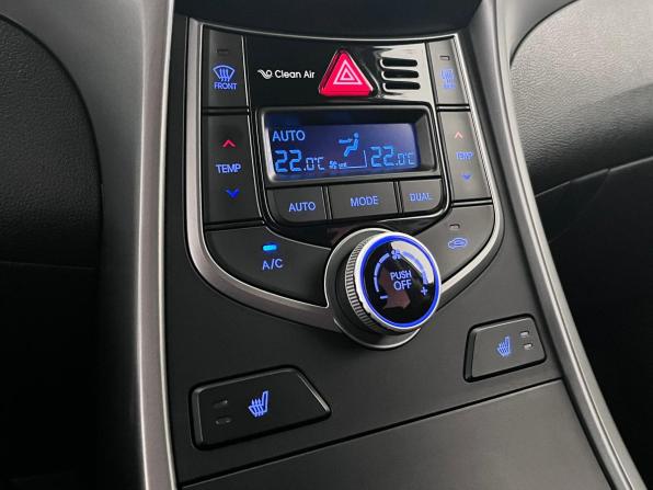 Hyundai Elantra V (MD) Рестайлинг с пробегом 2015 года, цена 1 300 000 рублей, 167262 км, седан, Автокод Объявления