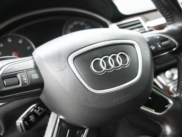 Audi A8 III (D4) Рестайлинг с пробегом 2014 года, цена 2 539 500 рублей, 142000 км, седан, Автокод Объявления