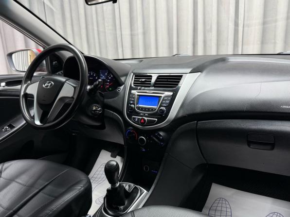 Hyundai Solaris I с пробегом 2011 года, цена 499 000 рублей, 274000 км, седан, Автокод Объявления