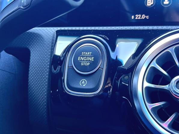 Mercedes-Benz A-Класс IV (W177) с пробегом 2020 года, цена 2 900 000 рублей, 95759 км, седан, Автокод Объявления
