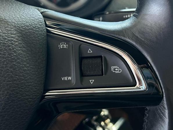 Skoda Octavia III (A7) Рестайлинг с пробегом 2019 года, цена 1 890 000 рублей, 46836 км, лифтбек, Автокод Объявления