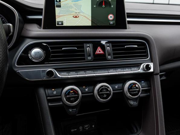 Genesis G70 I с пробегом 2018 года, цена 2 699 000 рублей, 89633 км, седан, Автокод Объявления