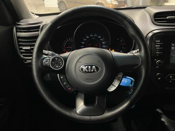 Kia Soul II Рестайлинг с пробегом 2018 года, цена 1 650 000 рублей, 81155 км, хэтчбек, Автокод Объявления