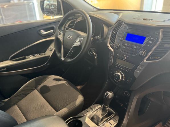 Hyundai Santa Fe III с пробегом 2012 года, цена 1 617 000 рублей, 204000 км, внедорожник, Автокод Объявления