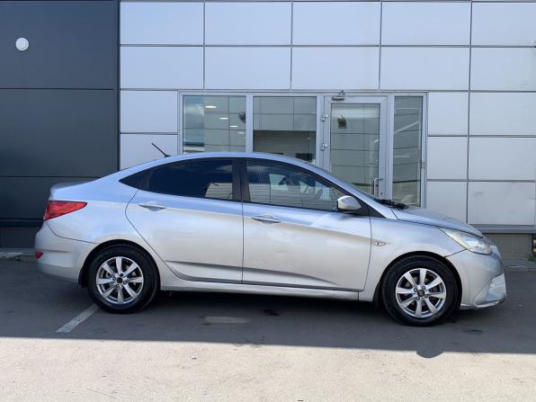 Hyundai Solaris I с пробегом 2012 года, цена 739 000 рублей, 260581 км, седан, Автокод Объявления