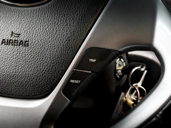 Kia Rio III Рестайлинг с пробегом 2015 года, цена 950 000 рублей, 113903 км, седан, Автокод Объявления