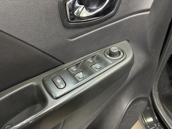 Renault Kaptur I с пробегом 2018 года, цена 1 300 000 рублей, 207000 км, внедорожник, Автокод Объявления