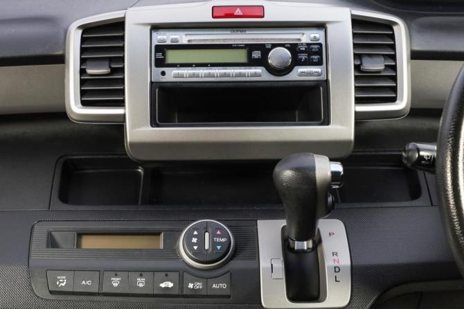 Honda Freed I Рестайлинг с пробегом 2012 года, цена 1 199 000 рублей, 176000 км, компактвэн, Автокод Объявления