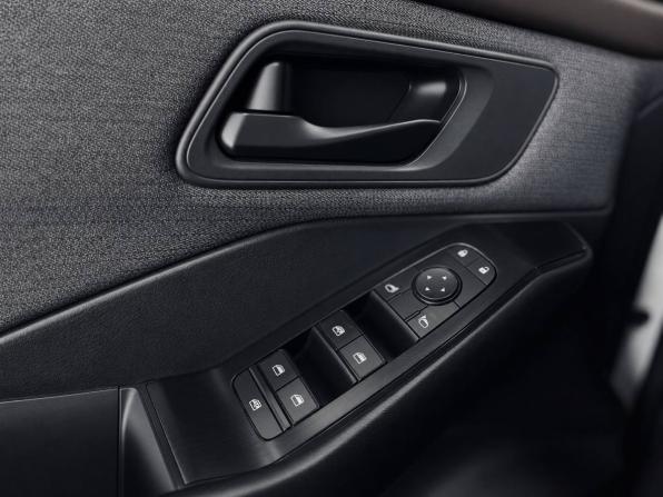 Nissan Rogue III с пробегом 2023 года, цена 2 669 900 рублей, 50195 км, внедорожник, Автокод Объявления