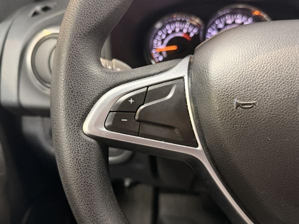 Renault Sandero II Рестайлинг с пробегом 2019 года, цена 1 413 700 рублей, 36593 км, хэтчбек, Автокод Объявления