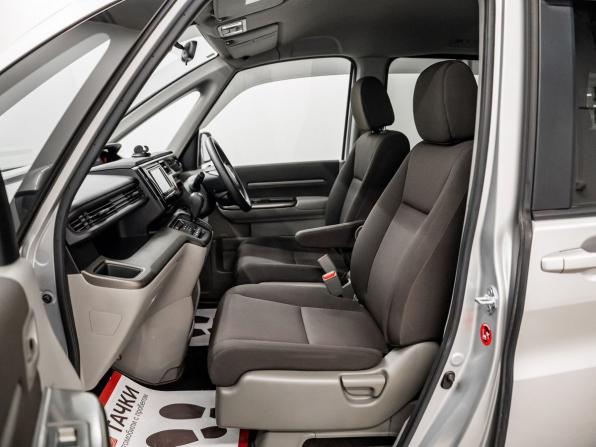 Honda Stepwgn V Рестайлинг с пробегом 2019 года, цена 1 750 000 рублей, 103555 км, минивэн, Автокод Объявления