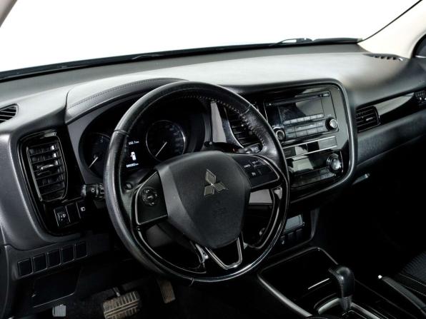 Mitsubishi Outlander III Рестайлинг 3 с пробегом 2019 года, цена 1 698 000 рублей, 90258 км, внедорожник, Автокод Объявления