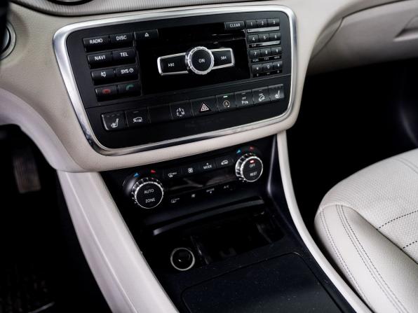 Mercedes-Benz GLA I (X156) с пробегом 2015 года, цена 1 930 000 рублей, 120810 км, внедорожник, Автокод Объявления
