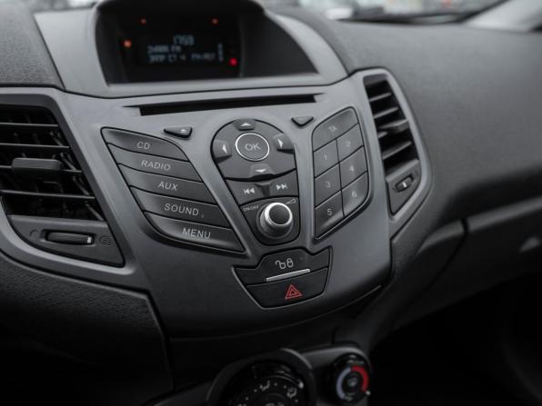 Ford Fiesta Mk6 Рестайлинг с пробегом 2016 года, цена 1 180 000 рублей, 85179 км, седан, Автокод Объявления