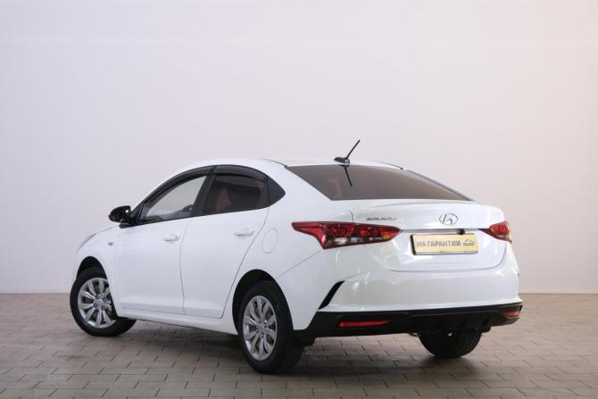 Hyundai Solaris II Рестайлинг с пробегом 2021 года, цена 1 259 000 рублей, 162000 км, седан, Автокод Объявления