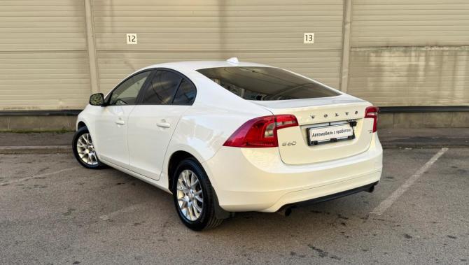 Volvo S60 II Рестайлинг с пробегом 2015 года, цена 979 000 рублей, 168127 км, седан, Автокод Объявления